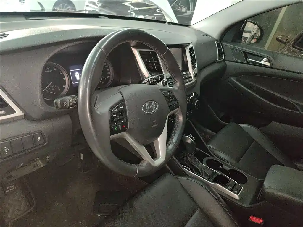 Hyundai Tucson 2016 — фото 11