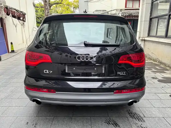 Audi Q7 2011