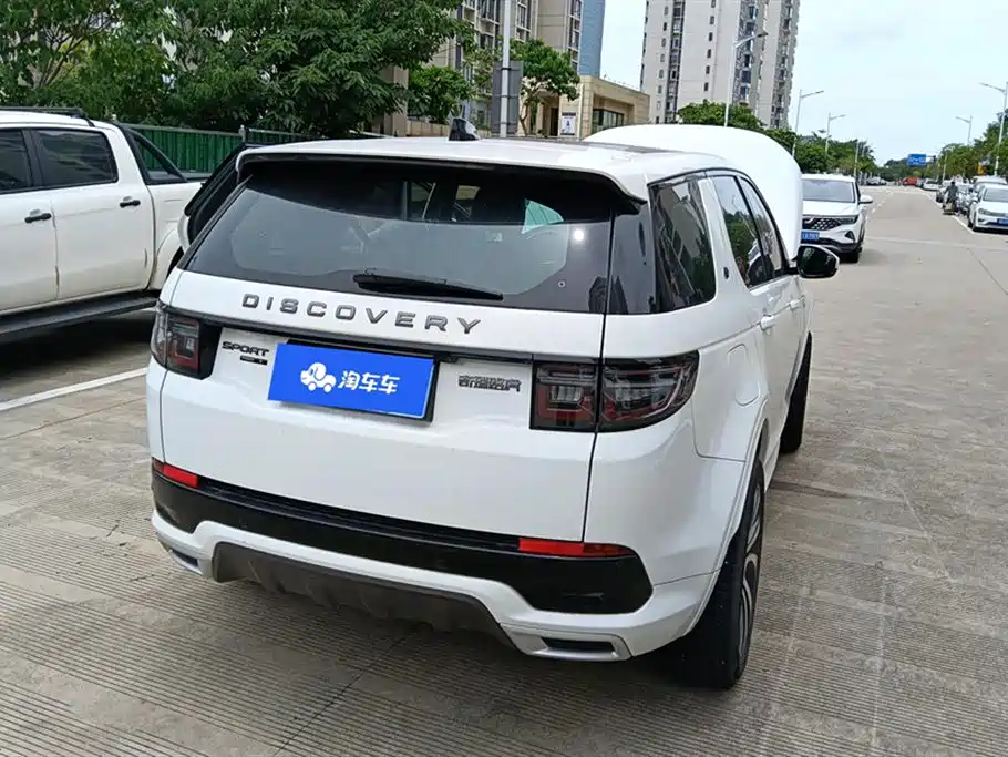 Land Rover Discovery Sport 2021