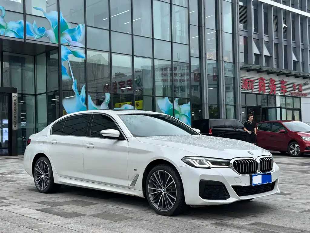 BMW 5 Series 2024