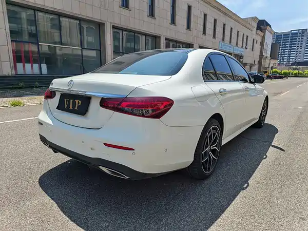 Mercedes-Benz E-Class 2022