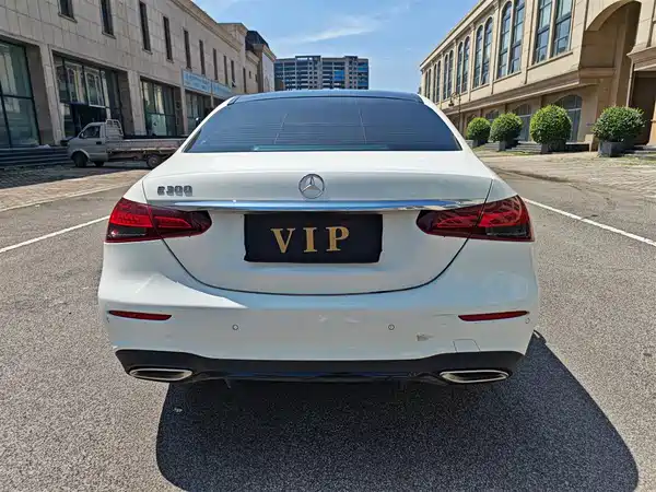 Mercedes-Benz E-Class 2022