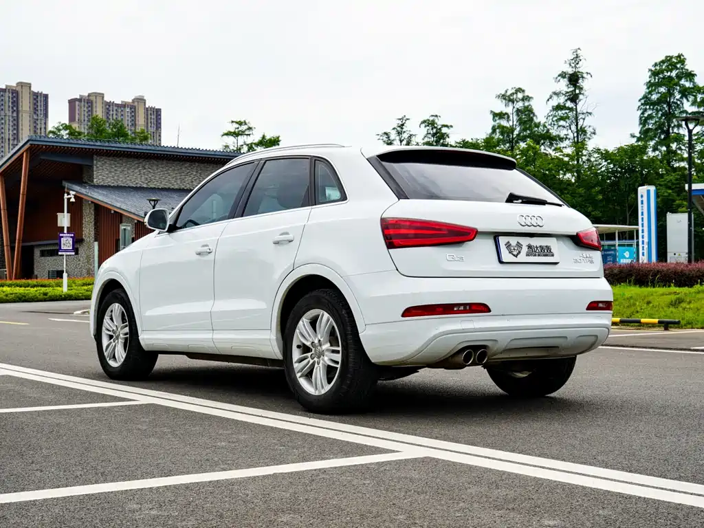 Audi Q3 2014