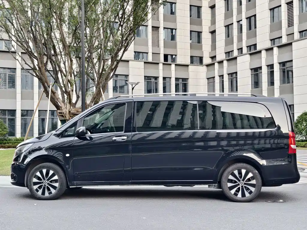 Mercedes-Benz Vito 2022 — фото 2