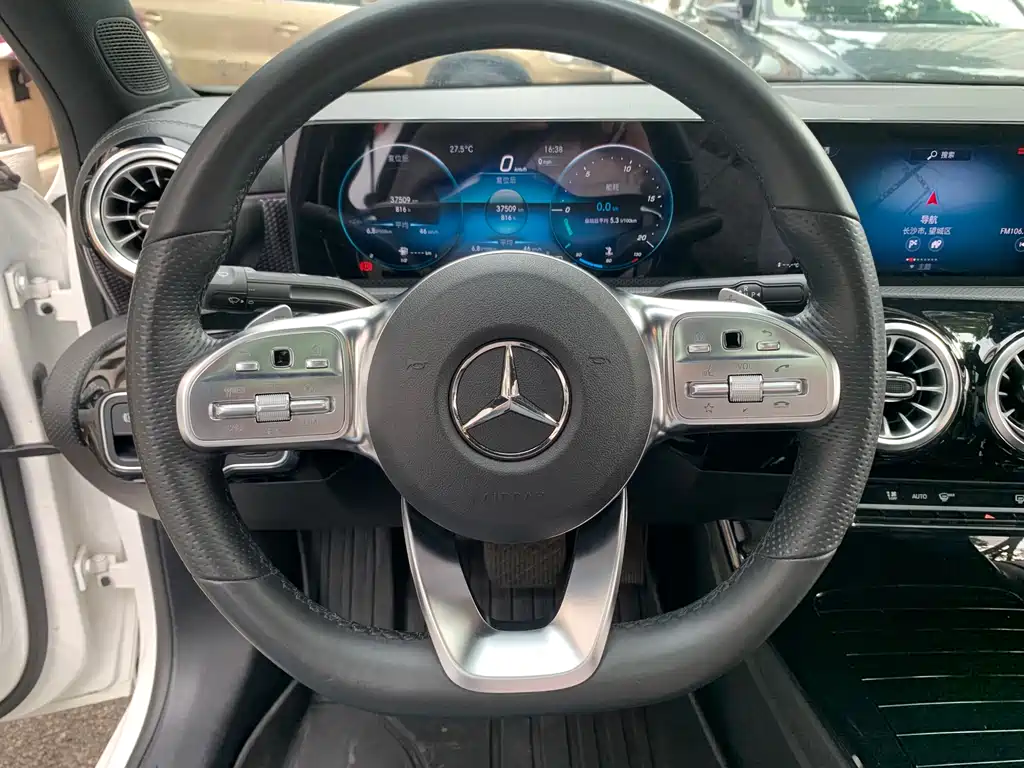 Mercedes-Benz A-Class 2023 — фото 26