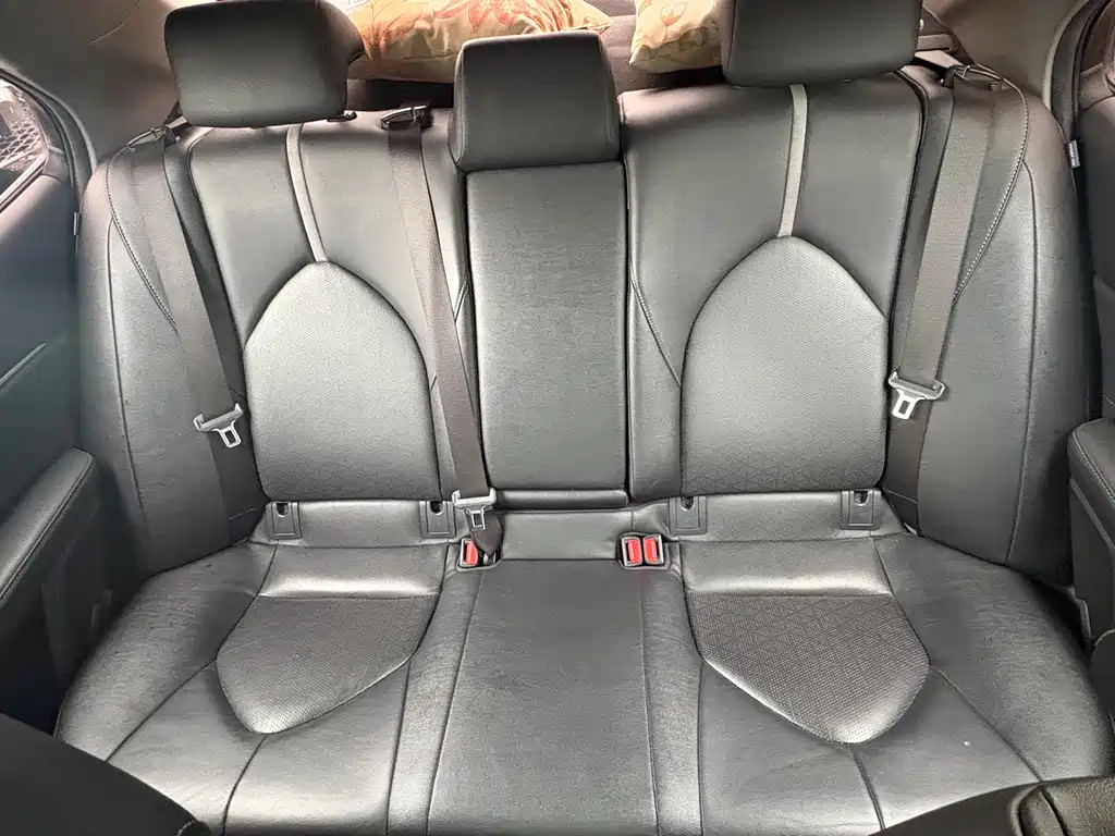 Toyota Camry 2021 — фото 11