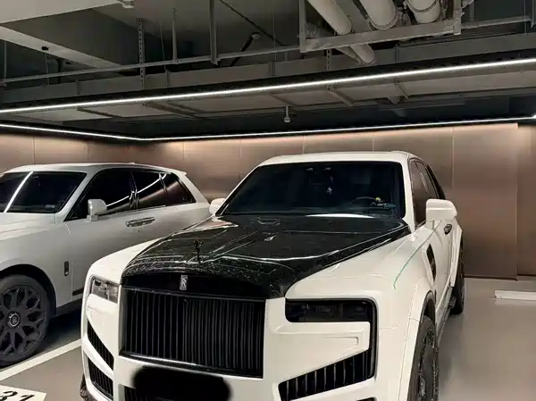 Rolls-Royce Cullinan 2023