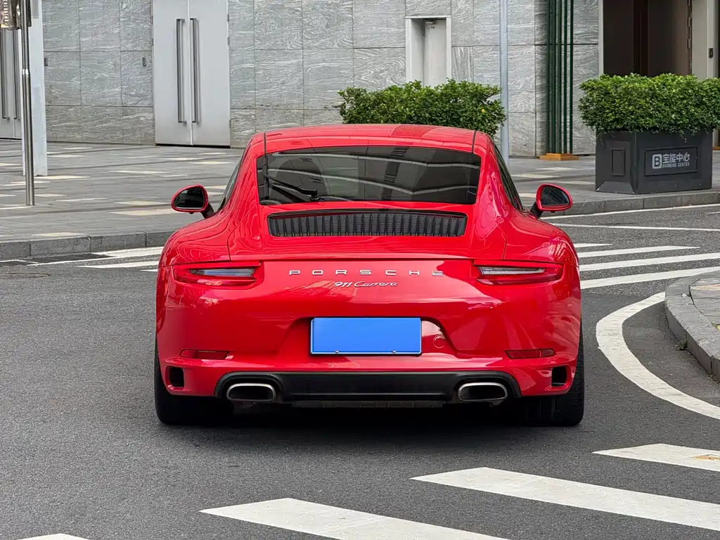 Porsche 911 2017 — фото 16