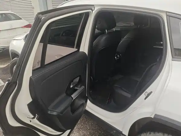 Mercedes-Benz GLA 2021