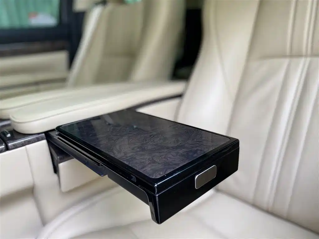Toyota Alphard 2021 — фото 16