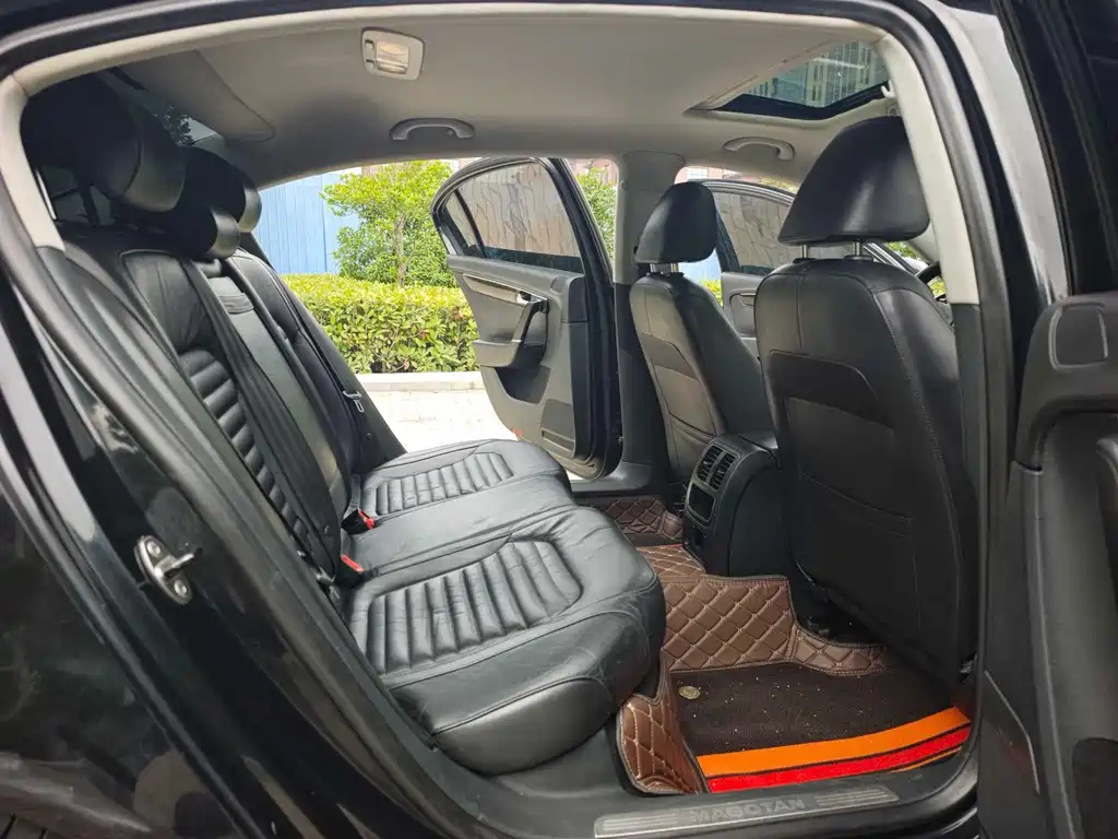 Volkswagen Magotan 2013