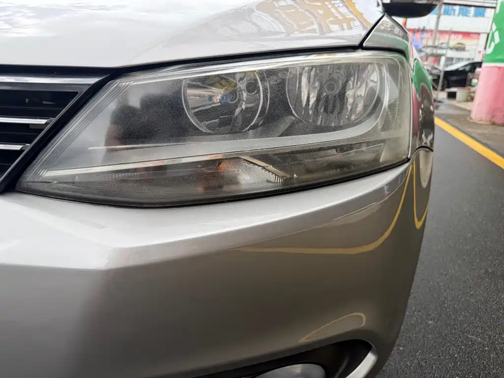 Volkswagen Sagitar 2014