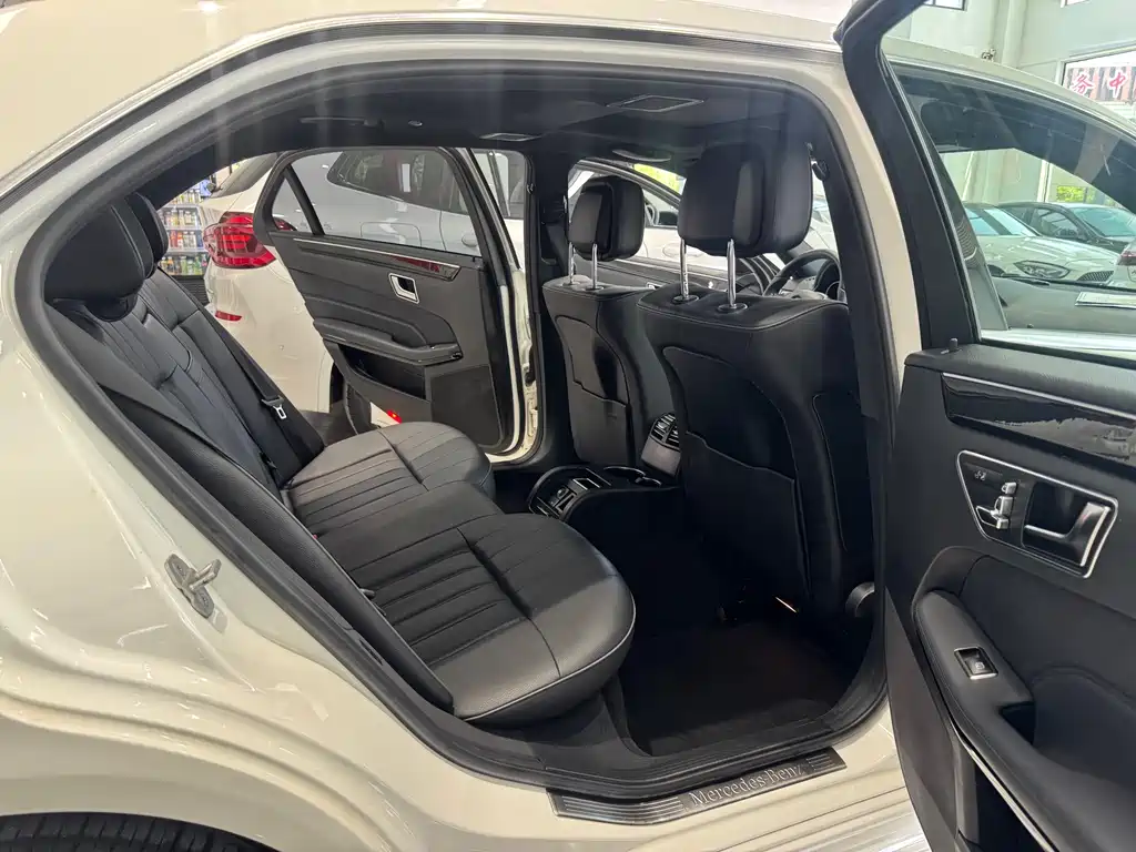 Mercedes-Benz E-Class 2015