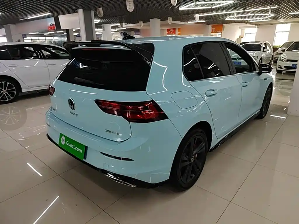 Volkswagen Golf 2024