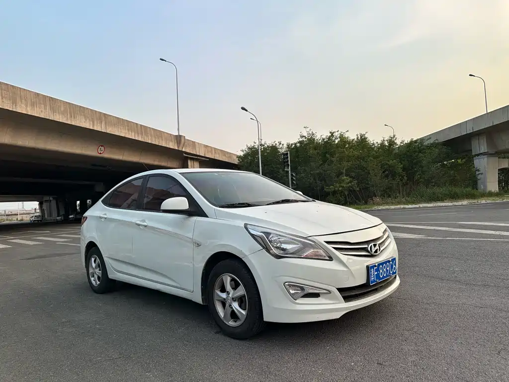 Hyundai Verna 2016 — фото 2