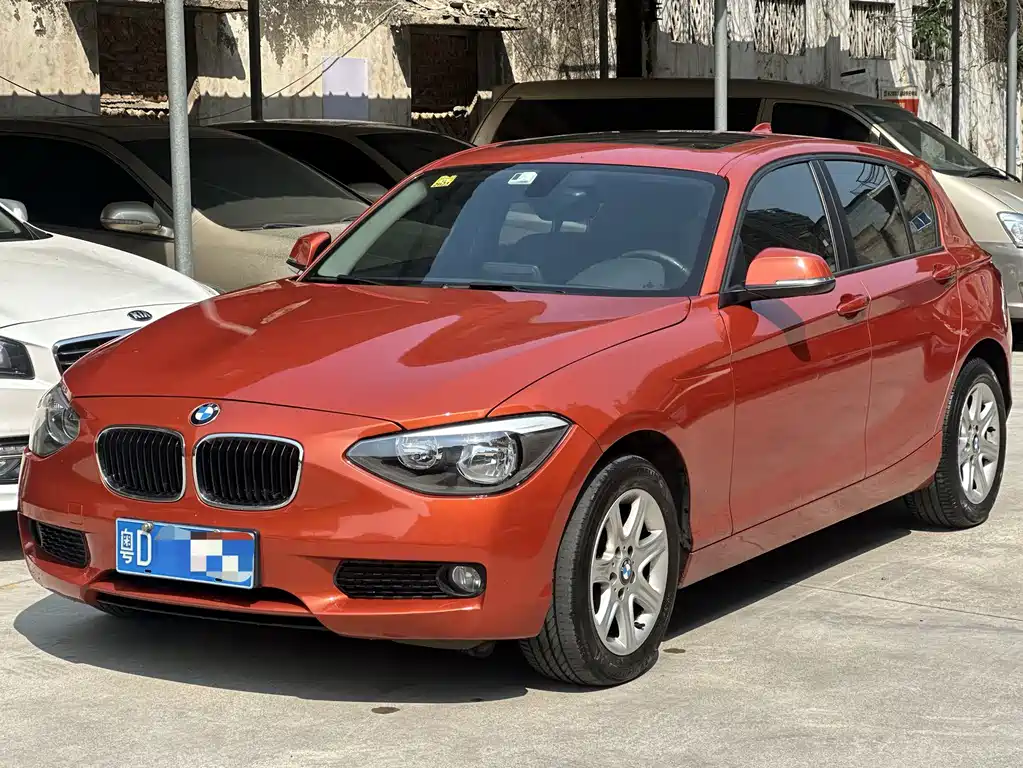 BMW 1 Series 2015 — фото 1