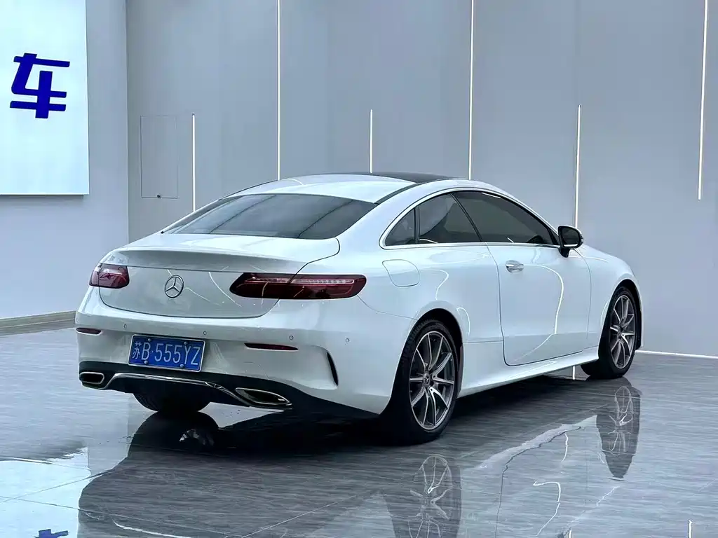Mercedes-Benz E-Class 2023 — фото 13