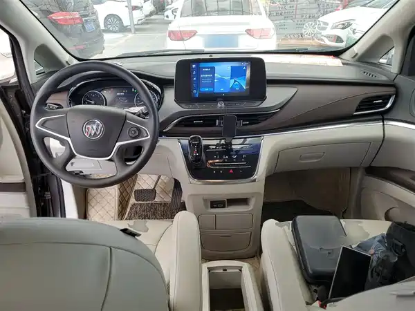 Buick GL8 2023