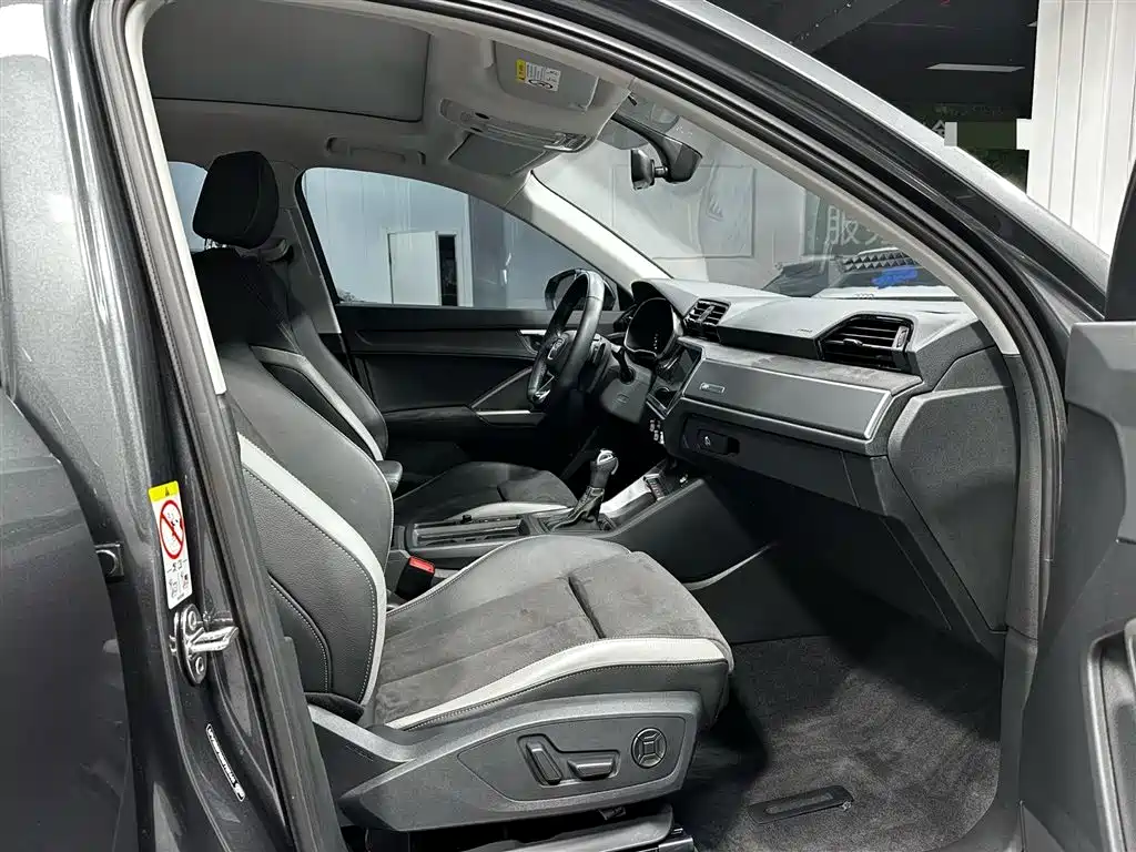 Audi Q3 2023 — фото 12