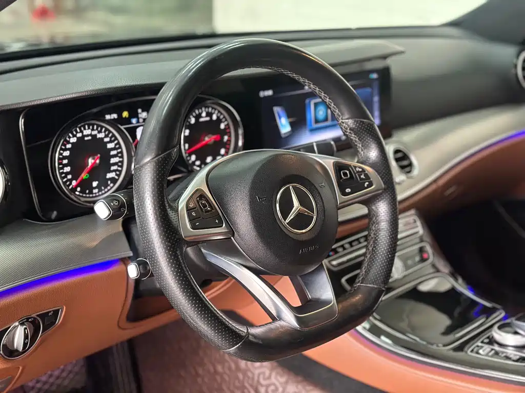 Mercedes-Benz E-Class 2017 — фото 9