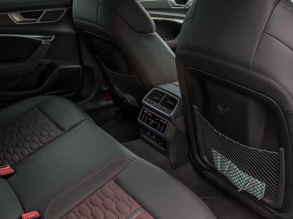 Audi RS 6 2025 — фото 17