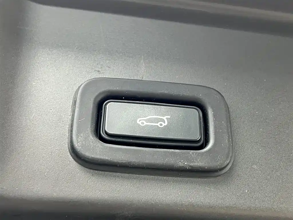 Land Rover Evoque 2022 — фото 14