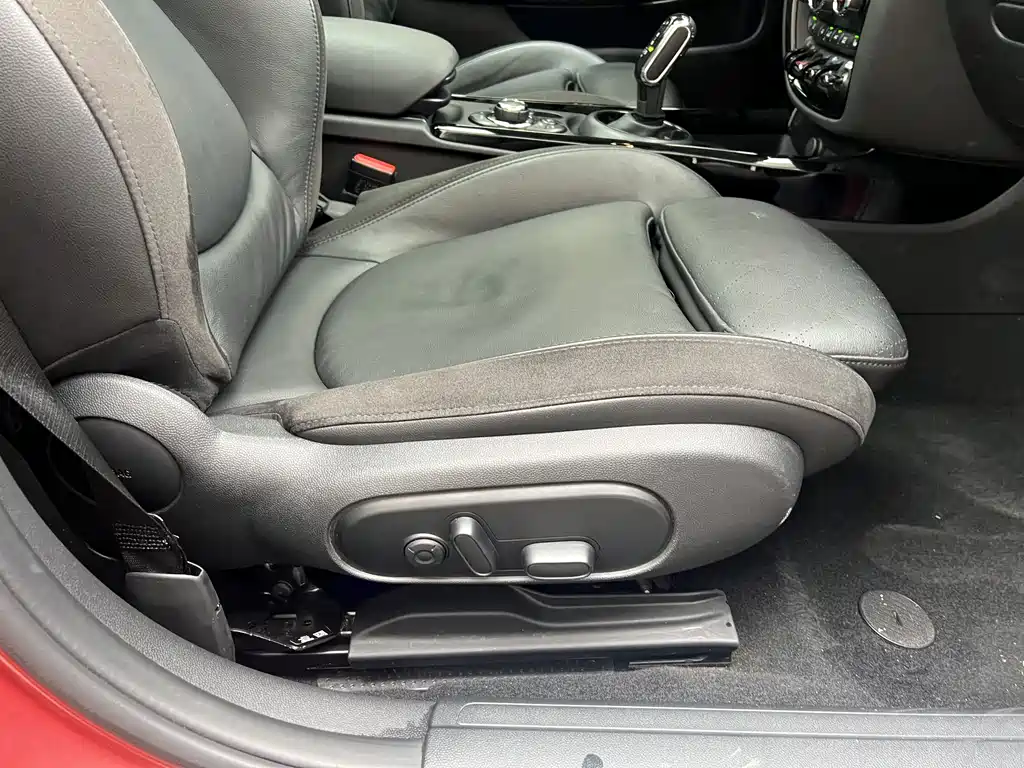 MINI Clubman 2023 — фото 15