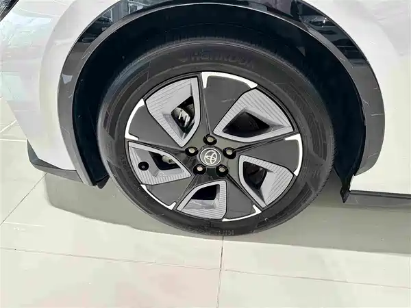 Toyota bZ3 2024