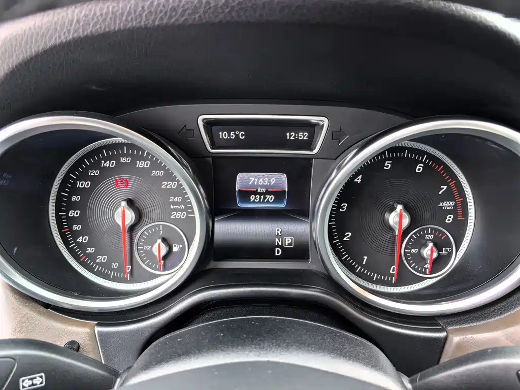 Mercedes-Benz GLE 2017 — фото 10