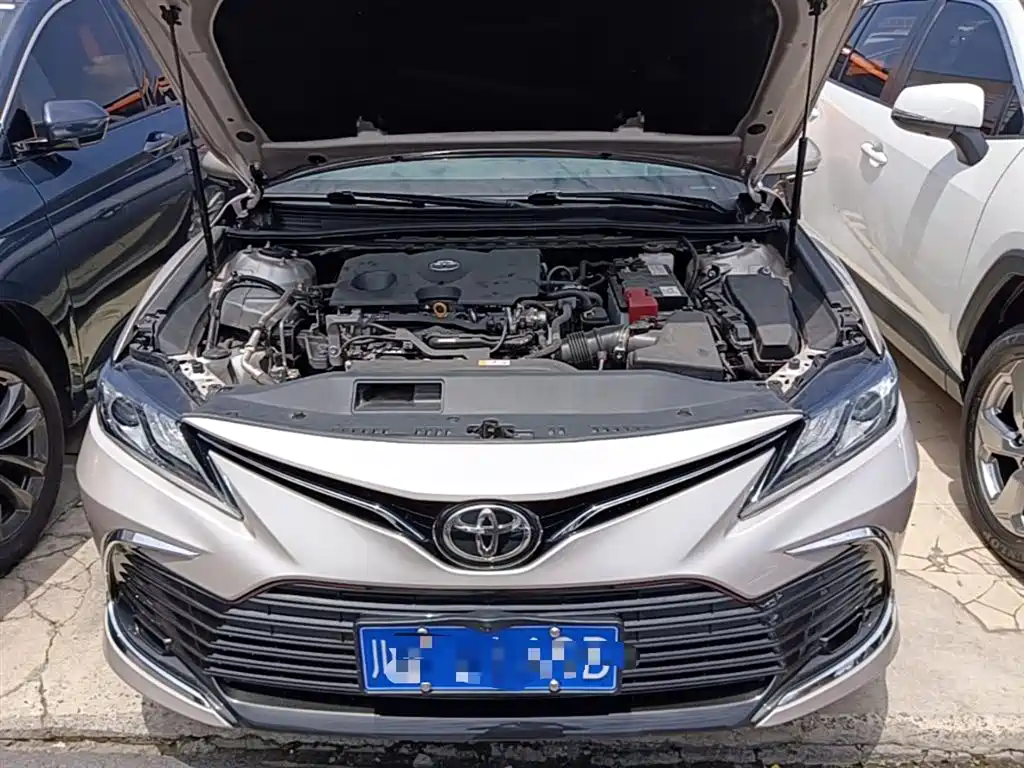 Toyota Camry 2022 — фото 20