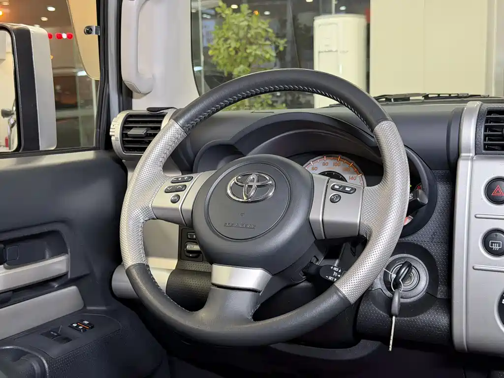 Toyota FJ Cruiser 2019 — фото 14