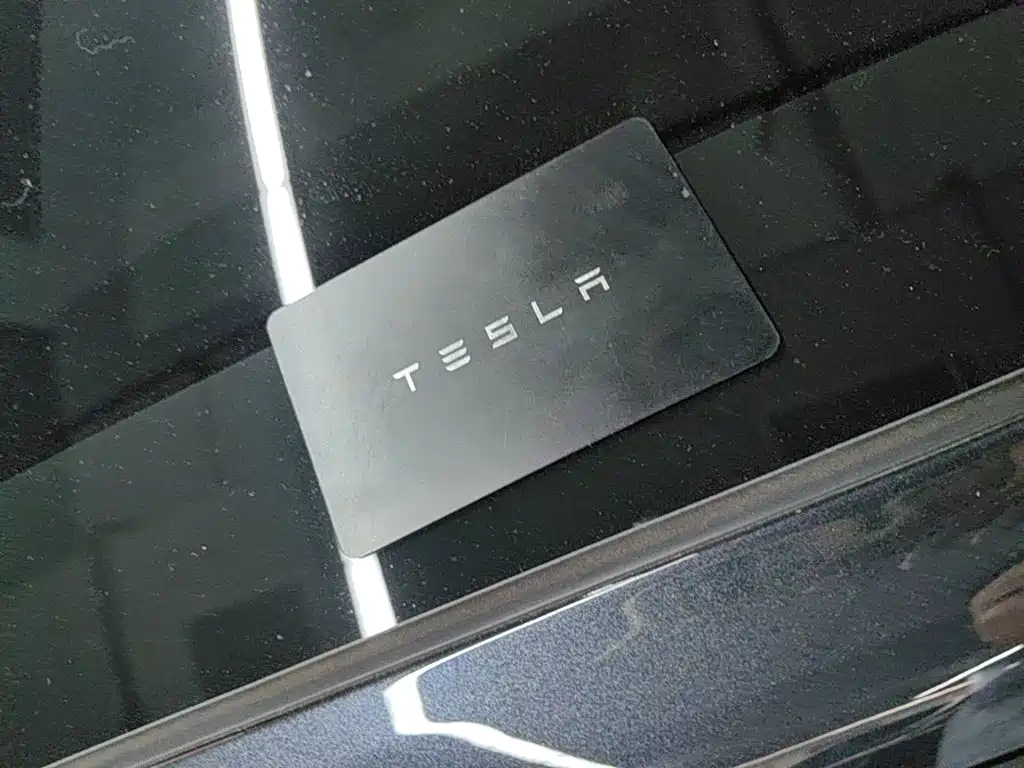 Tesla Model 3 2025 — фото 9
