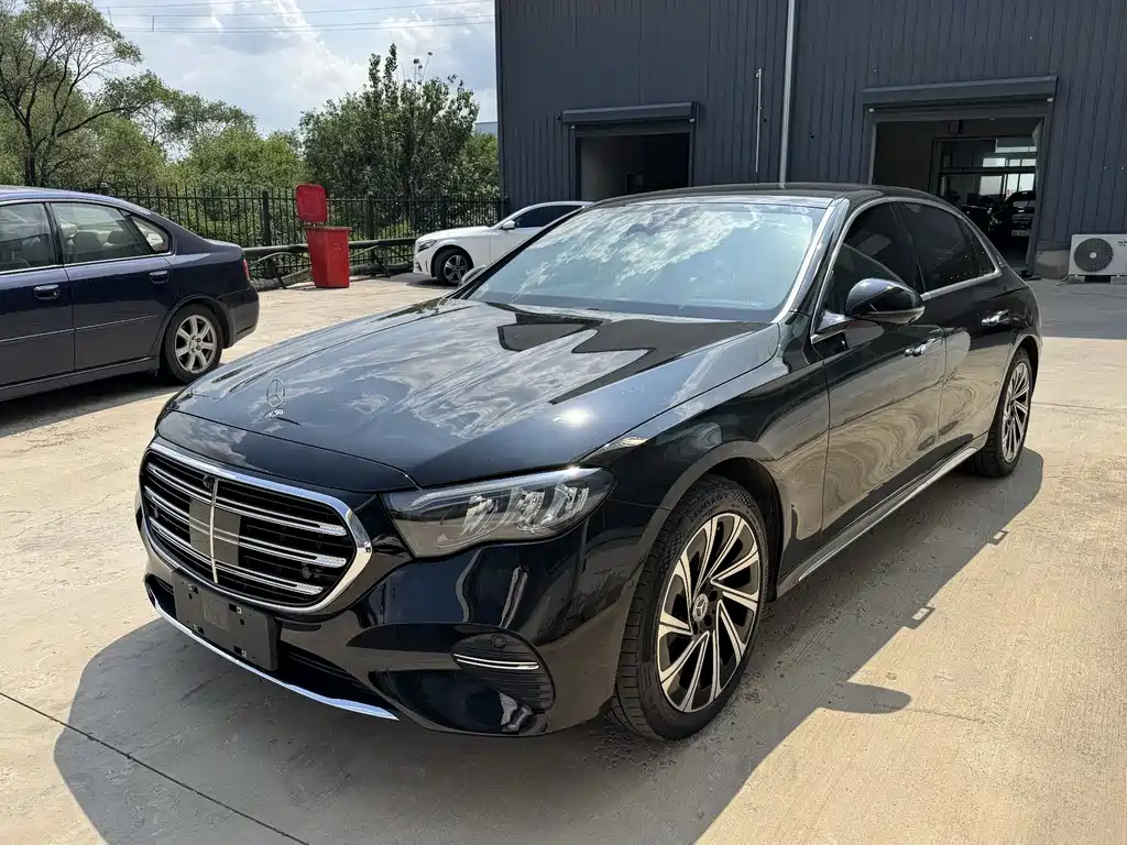 Mercedes-Benz E-Class 2025