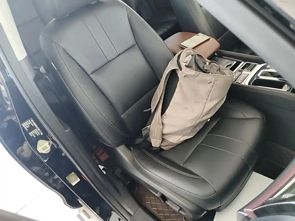GAC Motor Trumpchi GS8 2018 — фото 25