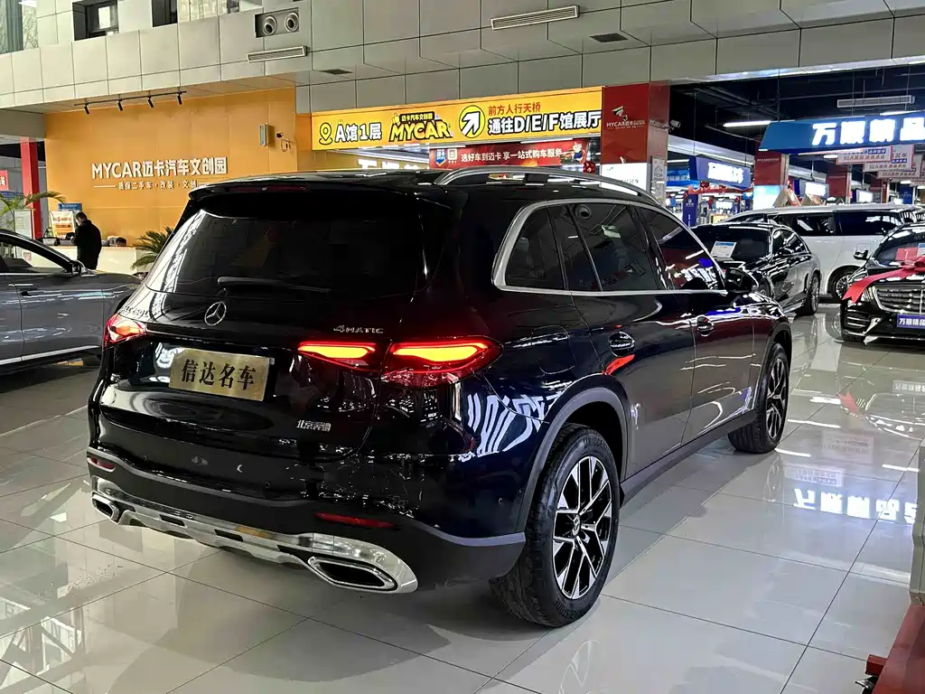 Mercedes-Benz GLC 2023 — фото 19