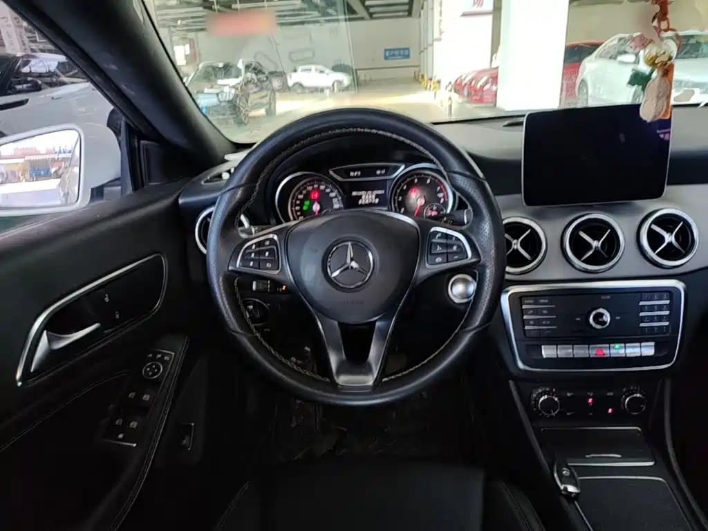 Mercedes-Benz CLA 2018 — фото 11