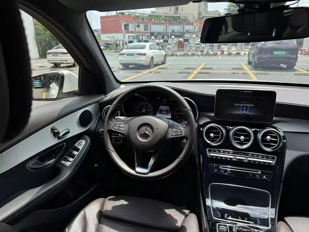 Mercedes-Benz GLC 2019 — фото 11