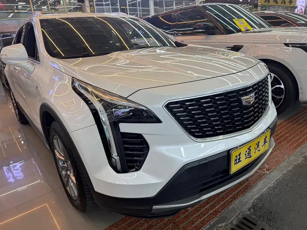 Cadillac XT4 2021 — фото 1