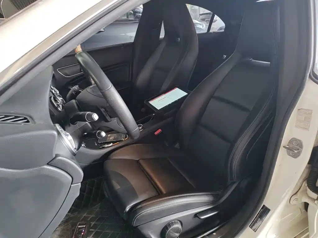 Mercedes-Benz CLA 2018 — фото 15