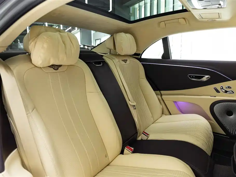 Bentley Flying Spur 2020 — фото 12