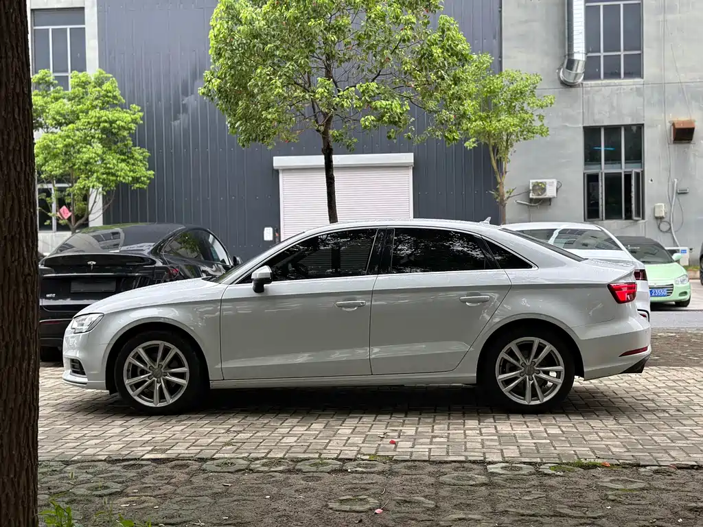 Audi A3 2017 — фото 4