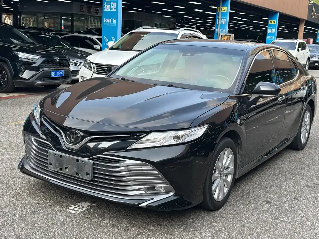 Toyota Camry 2020 — фото 3