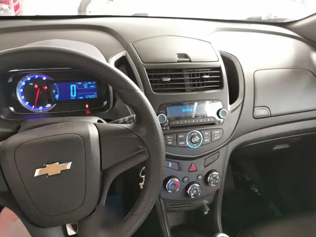Chevrolet Trax 2016 — фото 10