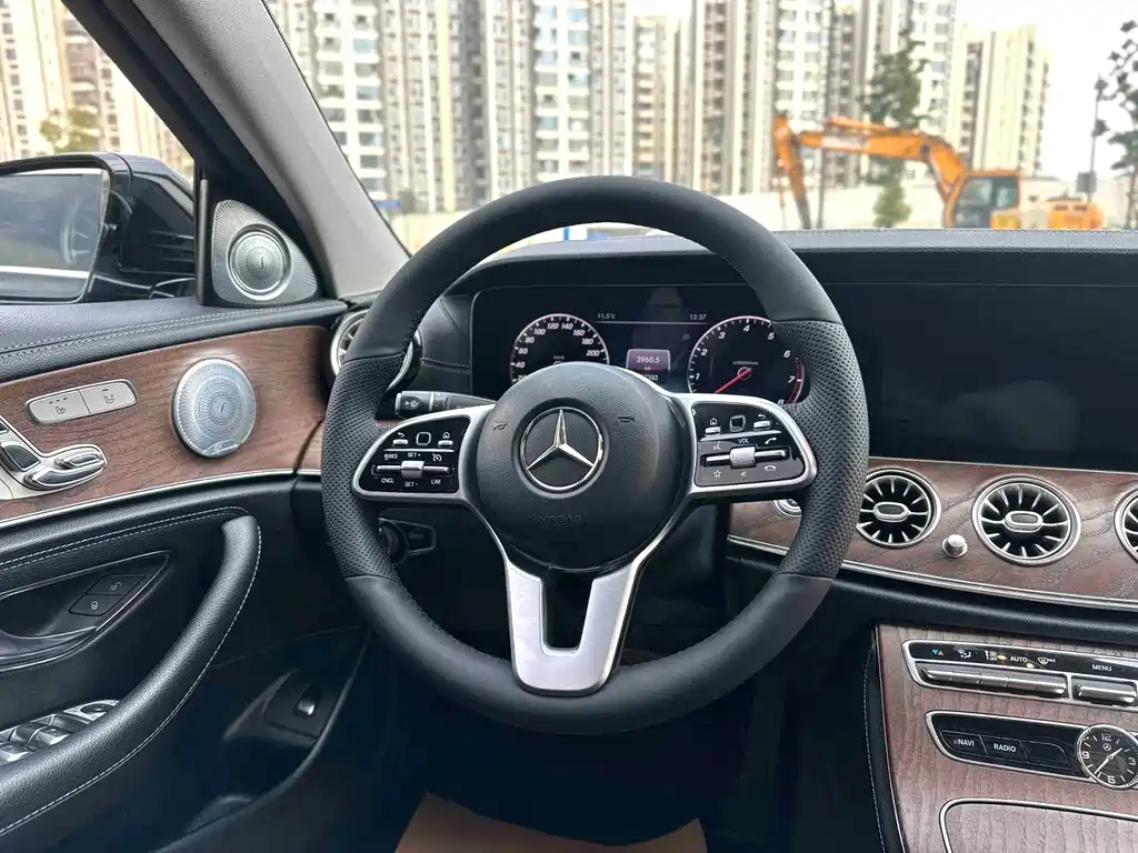 Mercedes-Benz E-Class 2018 — фото 8