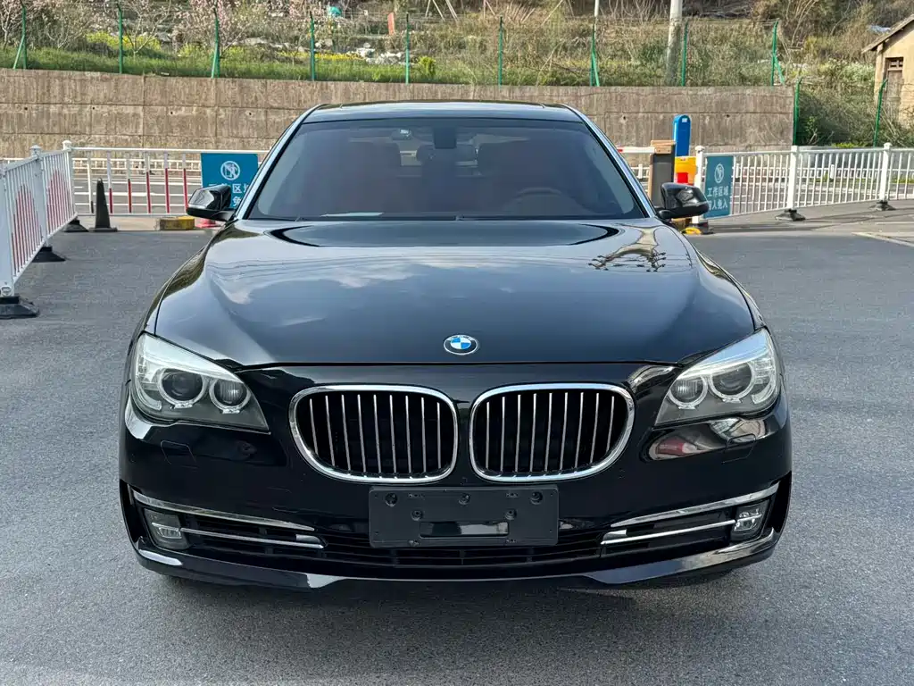BMW 7 Series 2014 — фото 3