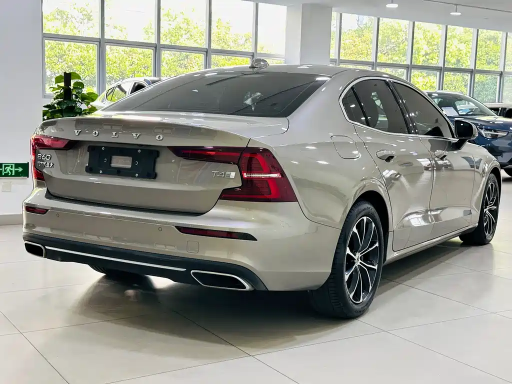 Volvo S60 2020 — фото 5