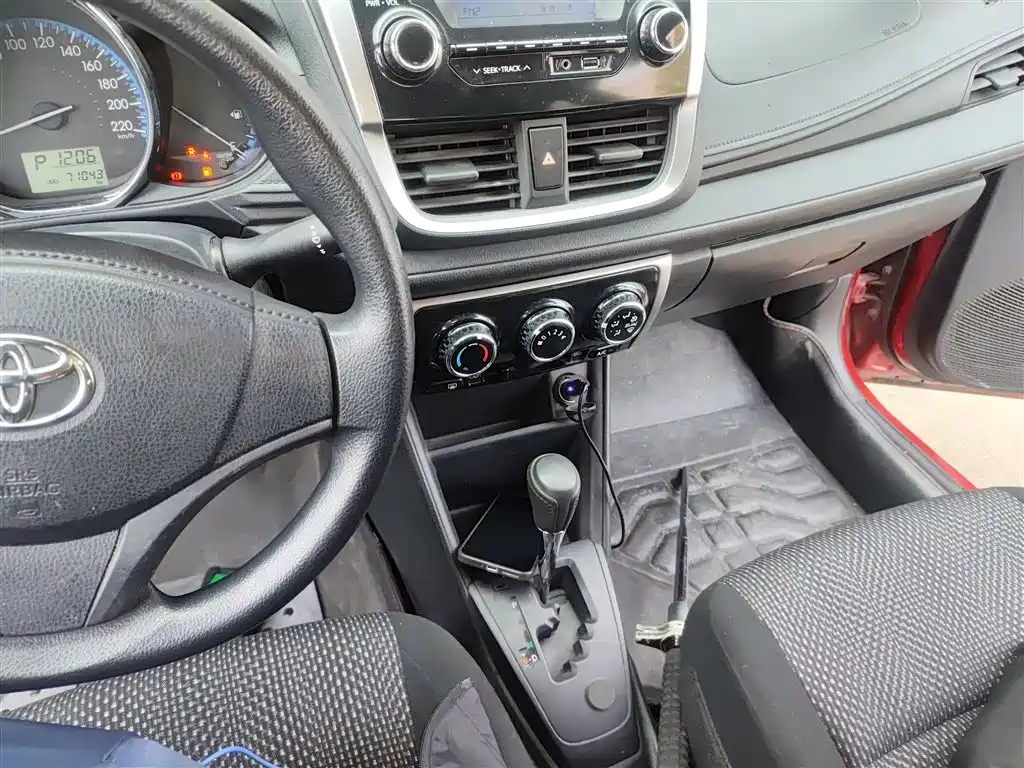 Toyota Vios 2017 — фото 10