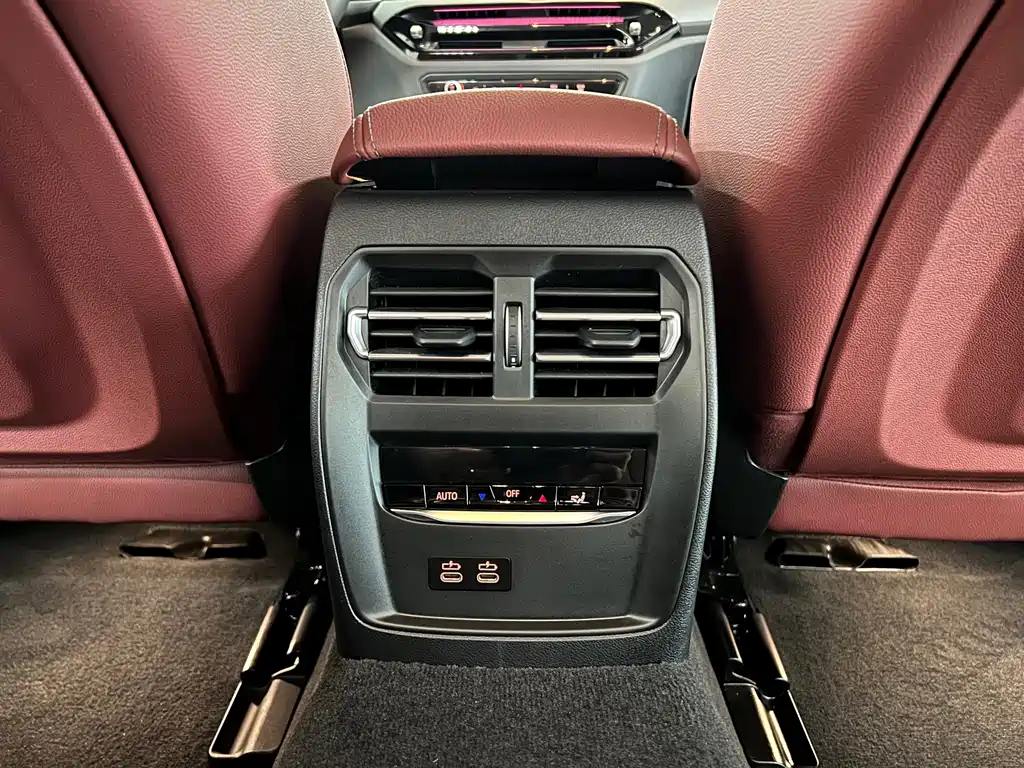 BMW i3 2025