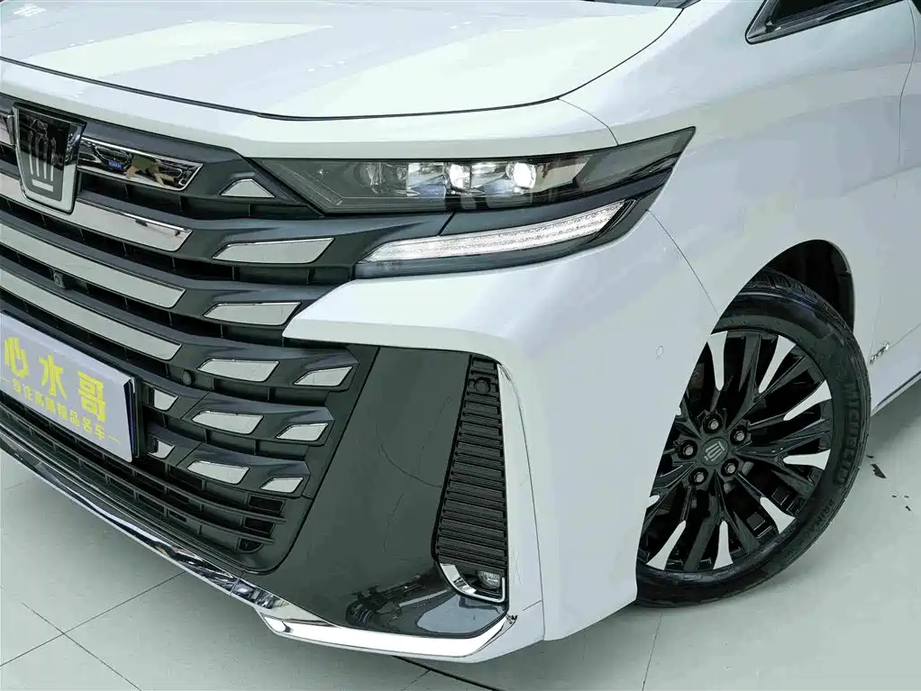 Toyota Vellfire 2024 — фото 23