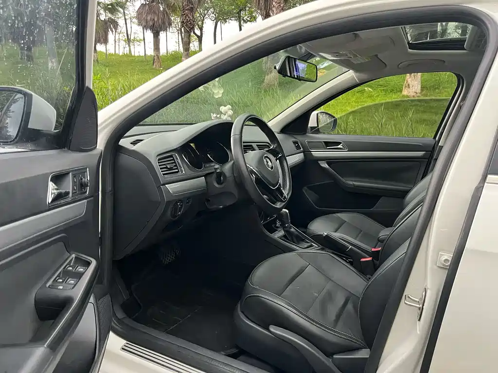 Volkswagen Gran Lavida 2016